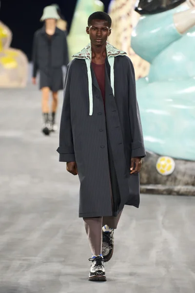 Look 5